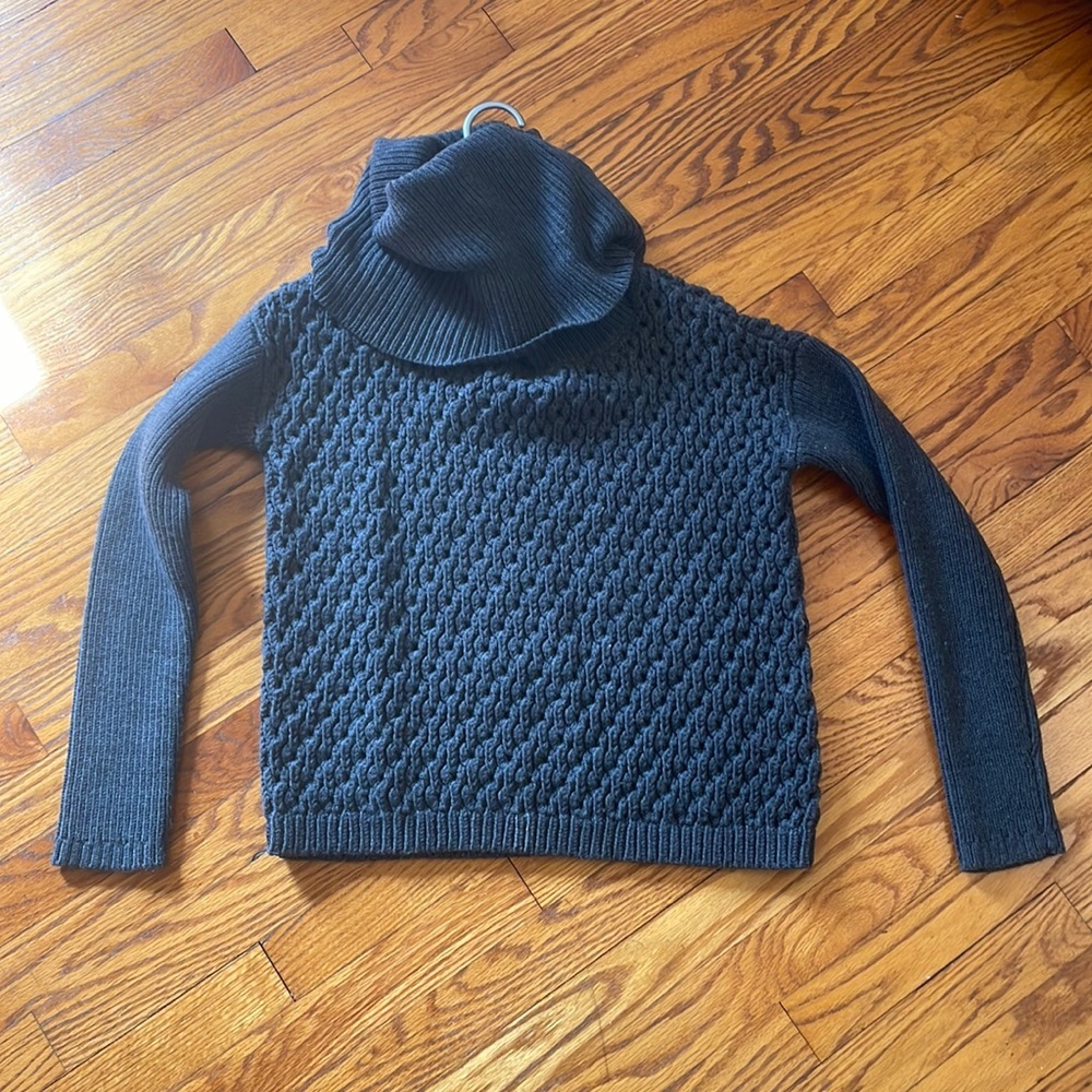 Alice & Olivia grey chunky sweater